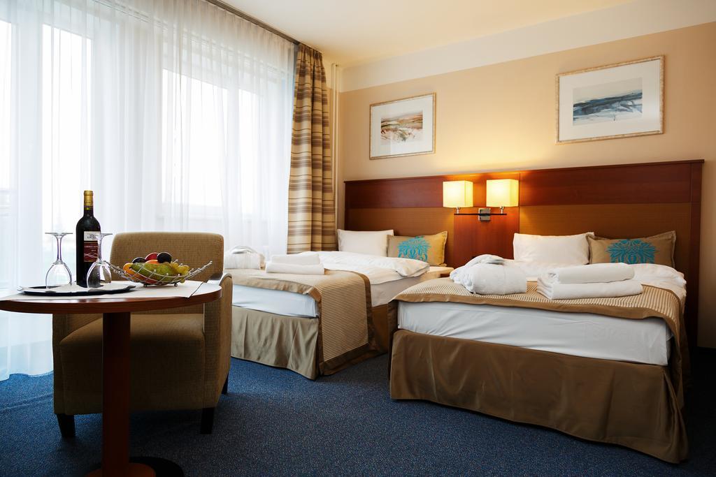Hotel Marttel Karlsbad Buitenkant foto