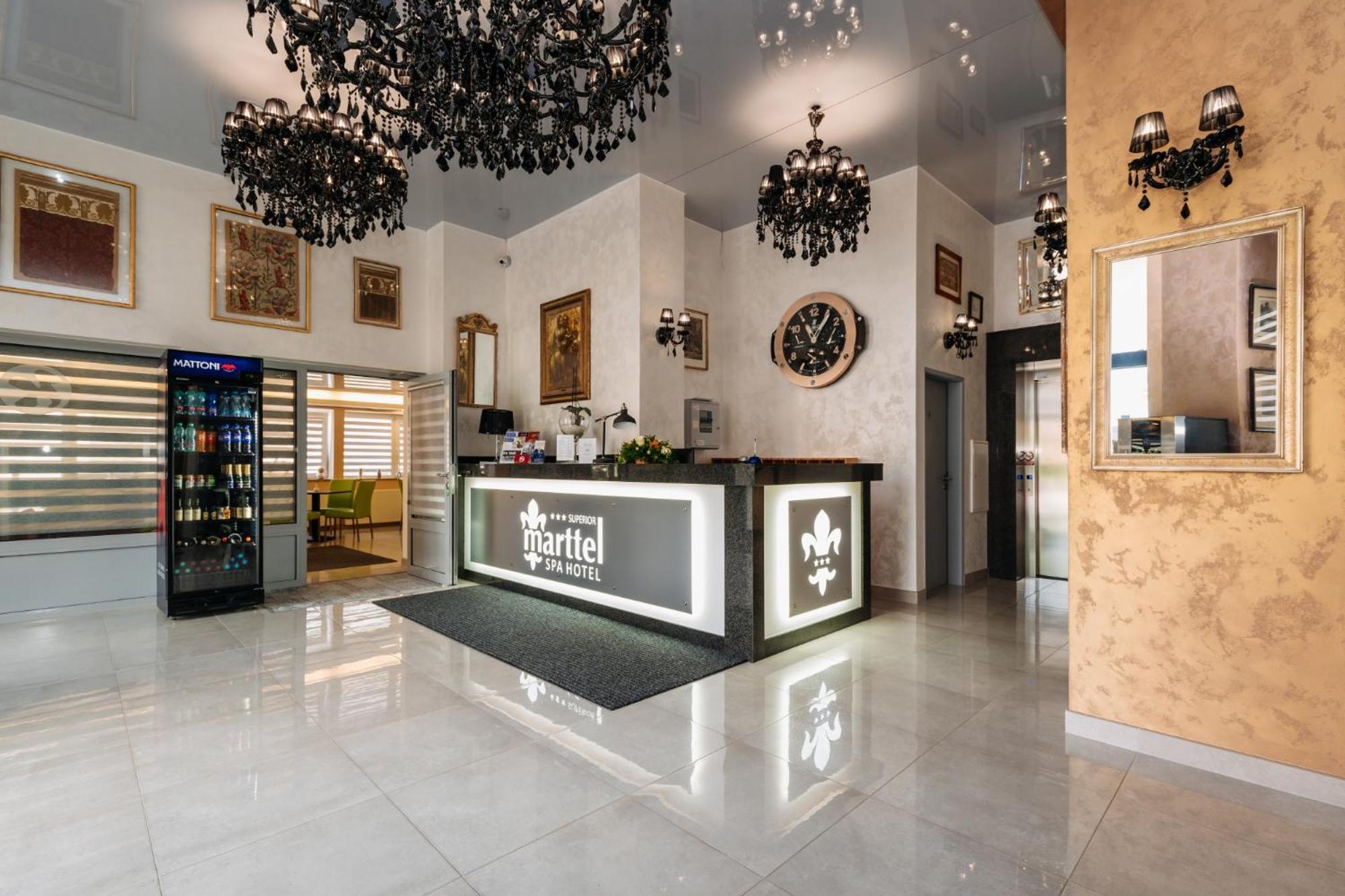 Hotel Marttel Karlsbad Buitenkant foto