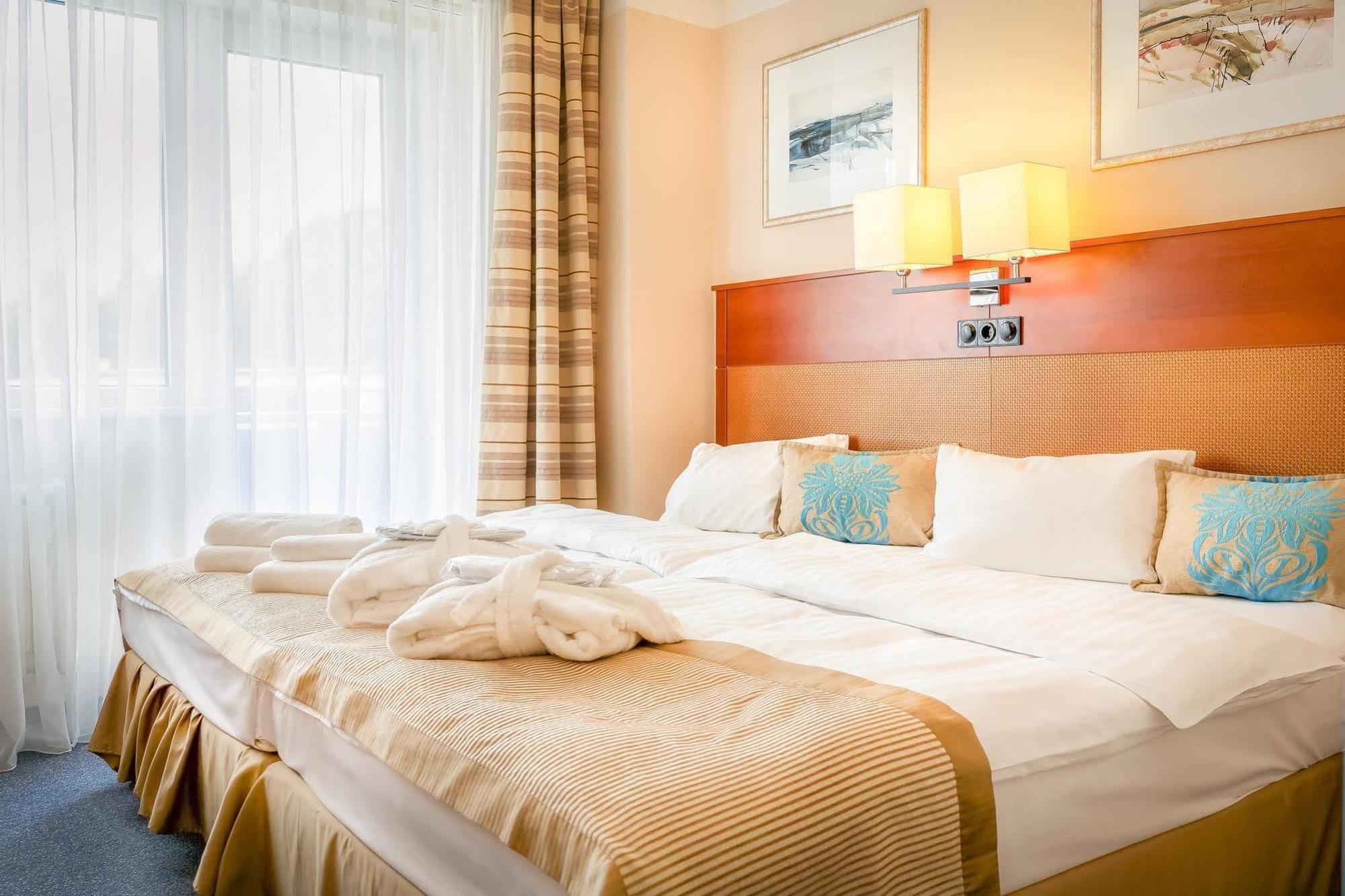 Hotel Marttel Karlsbad Buitenkant foto