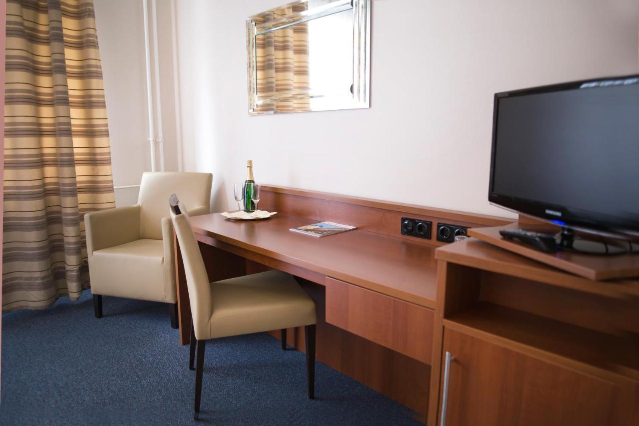 Hotel Marttel Karlsbad Buitenkant foto