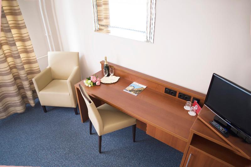 Hotel Marttel Karlsbad Buitenkant foto
