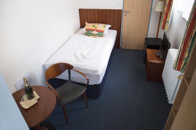 Hotel Marttel Karlsbad Buitenkant foto