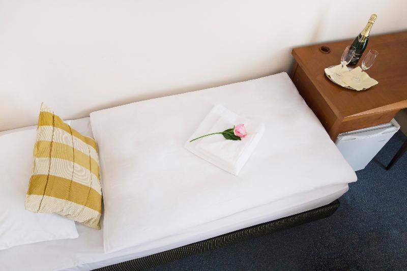 Hotel Marttel Karlsbad Buitenkant foto